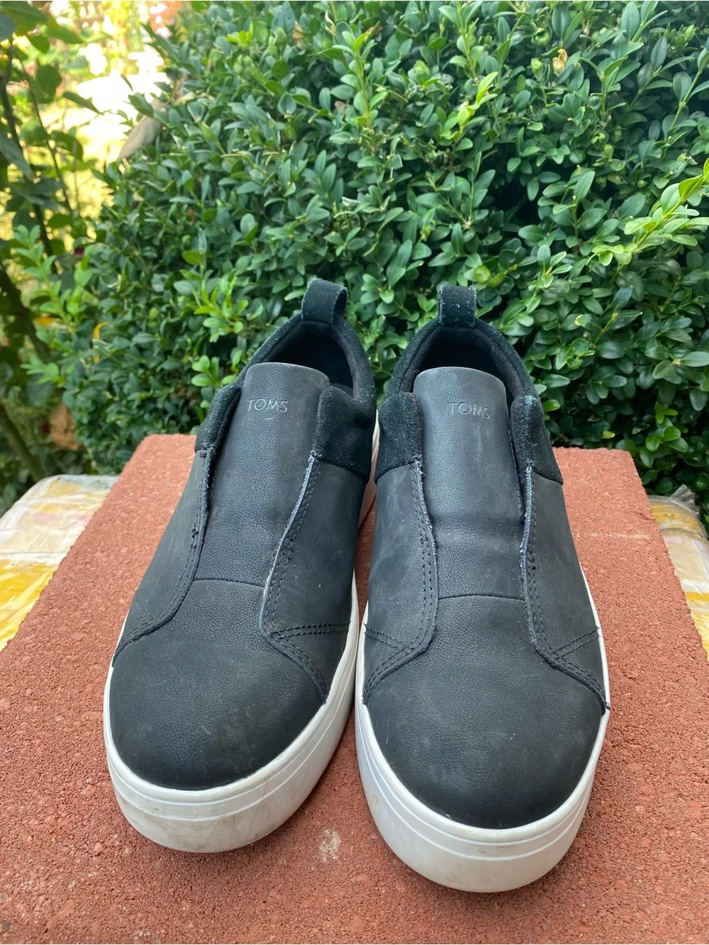 Toms Women’s Black Slip-On Platform Sneakers Size 6.5